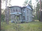 Дома, отжившие свой век в посёлке Комарово